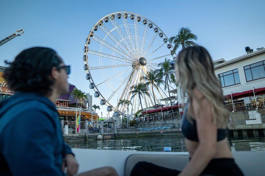 Miami 2-Hour Private Yacht Tour with Mami River & City Views 4