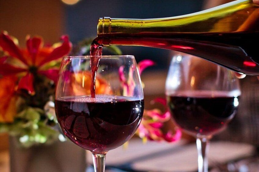Charleston Harbor Luxury Dinner Cruise with Live Music 1