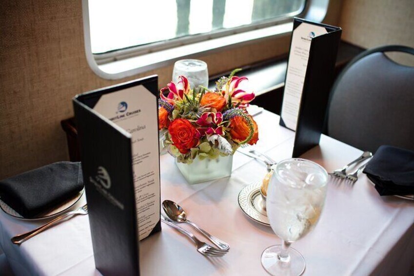Charleston Harbor Luxury Dinner Cruise with Live Music 2