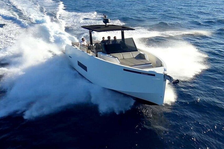 Private 5-Hour Cruise on Brand-New Luxury Yacht in Mykonos (Para Voce) 1