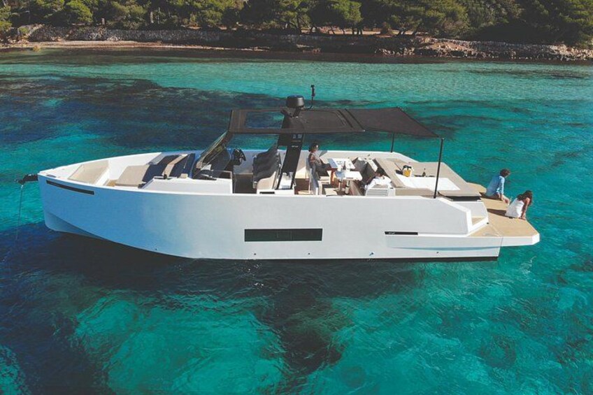 Private 5-Hour Cruise on Brand-New Luxury Yacht in Mykonos (Para Voce) 1