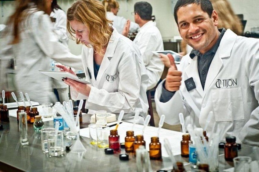 Happy guest / perfumer 4