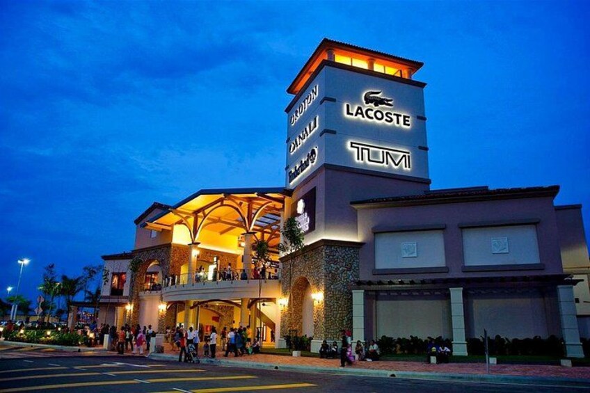 Singapore to Johor Bahru Shopping Tour (Private) 5