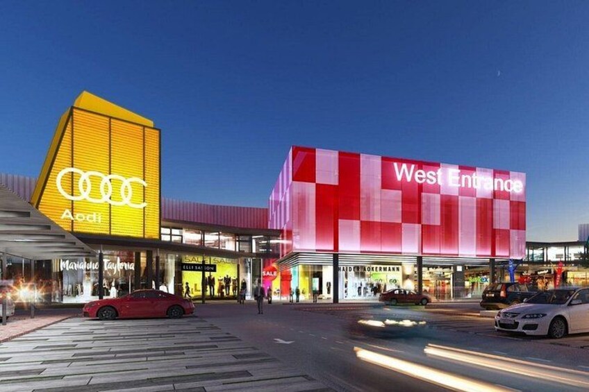 Singapore to Johor Bahru Shopping Tour (Private) 1