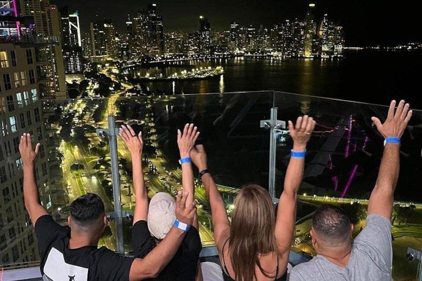 PRIVATE NIGHT TOUR in Ciudad PANAMA + 360° POIN views 5