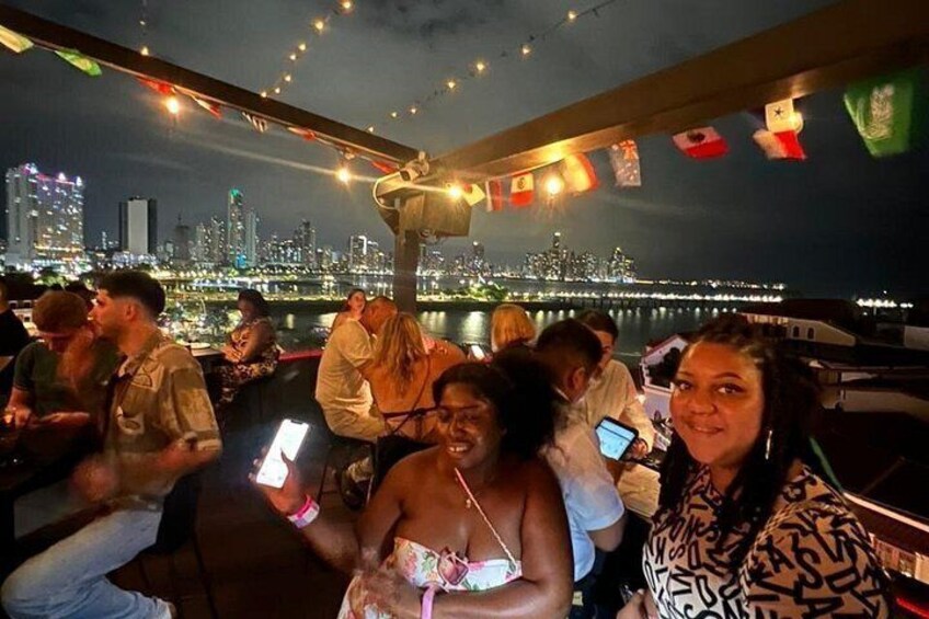 PRIVATE NIGHT TOUR in Ciudad PANAMA + 360° POIN views 3