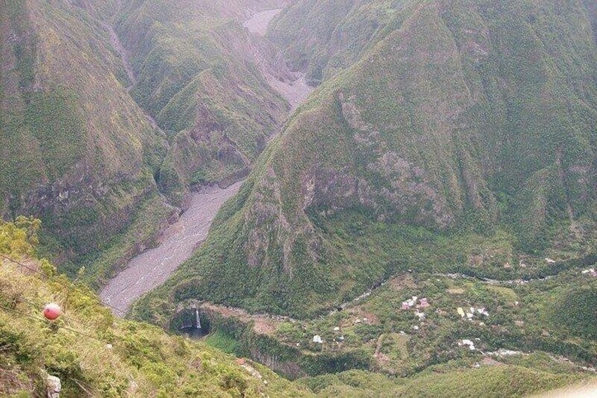 View of the Grand Bassin 4