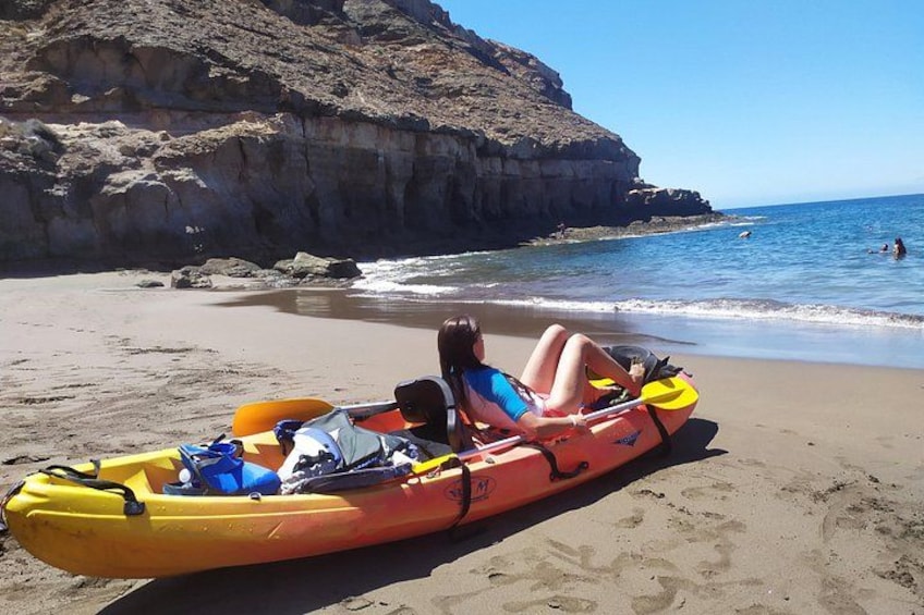 Kayak & Snorkeling Tour in Caves in Gran Canaria 1