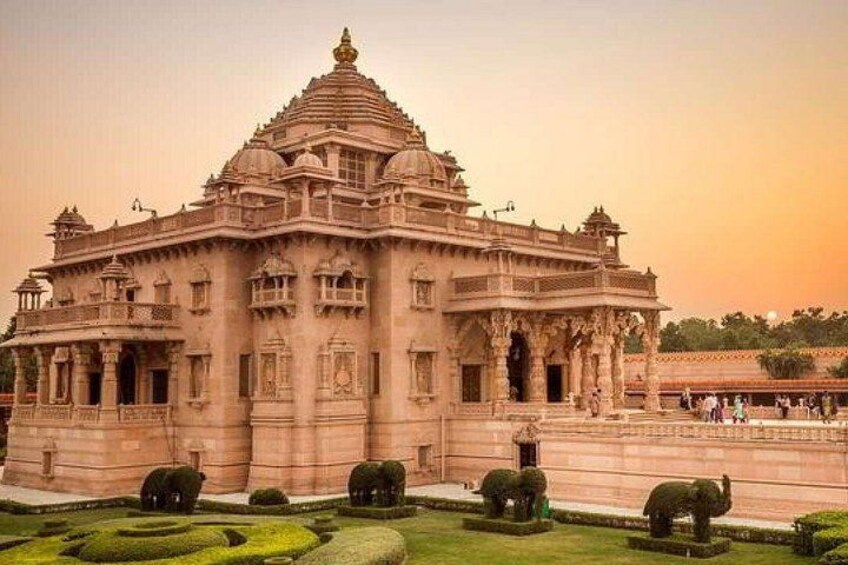Temples of Ahmedabad Full Day Private Tour 5