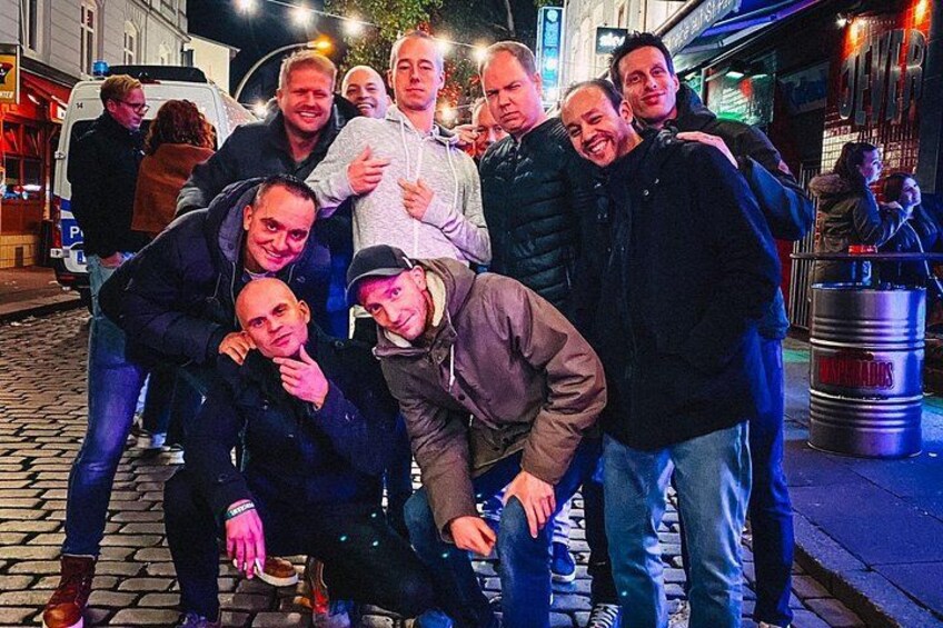 Hamburg: Bachelor(ette) Party – Shots & Club Entry 5