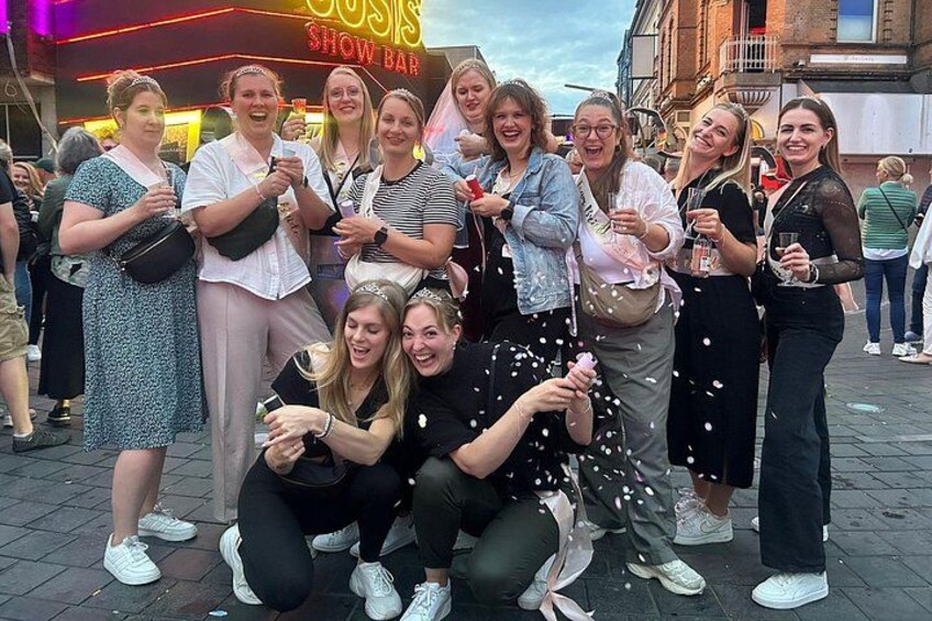 Hamburg: Bachelor(ette) Party – Shots & Club Entry 2