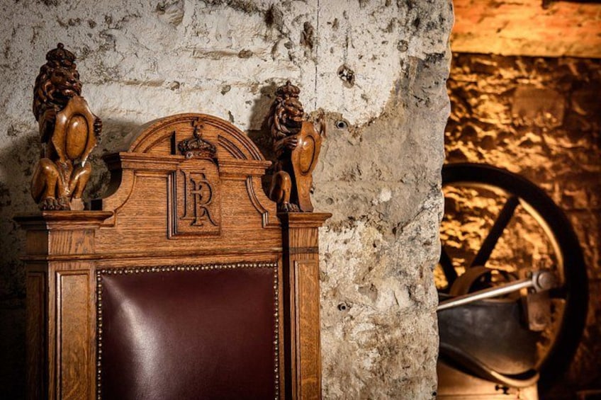 Luxury Whisky Tasting in Edinburgh's Underground Vaults | 90min 2