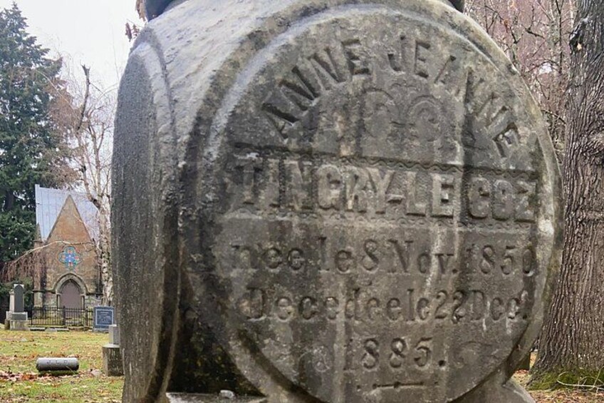 the grave of Anne Tingry-Le Coz, a storied courtesan whose murderer was never brought to justice 4