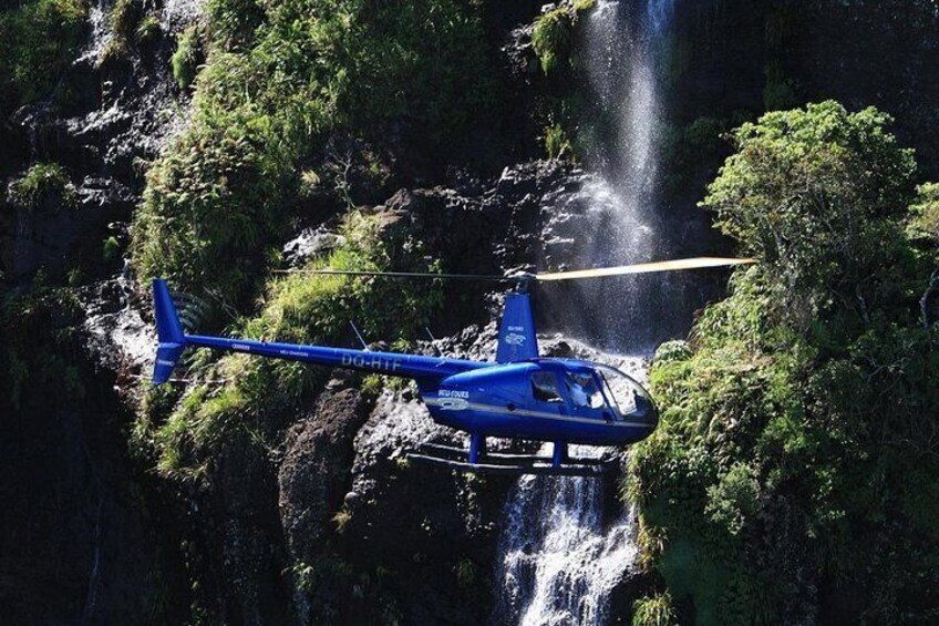 Fiji Private Helicopter Tour Sleeping Giant and Koroyanitu Heritage Park 4