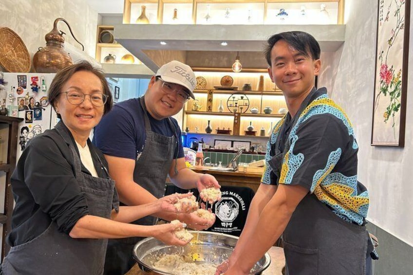Make Traditional Korean Rice Wine (Makgeolli) 3