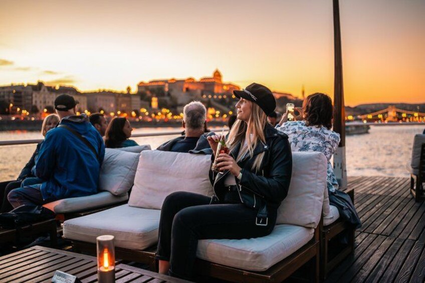 Budapest River Cruise with 1 Free Tokaj Frizzante and Audio Guide 4