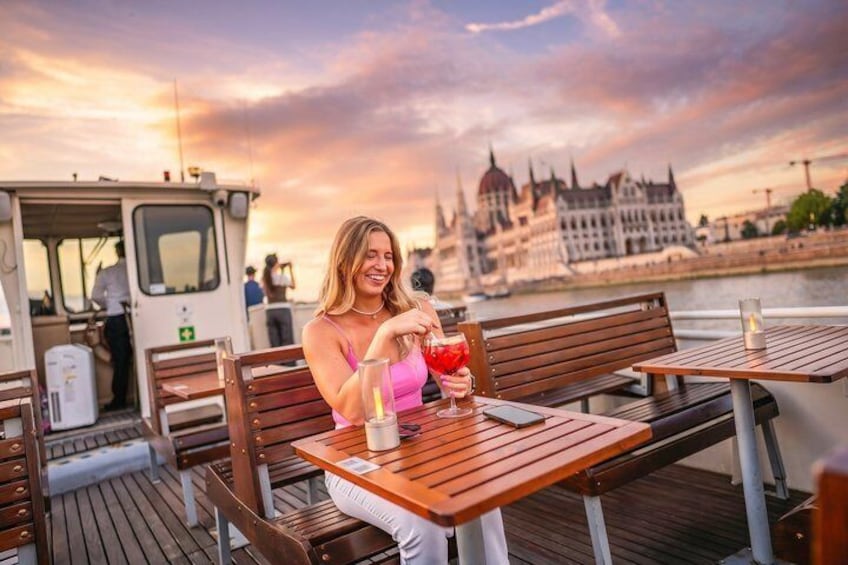 Budapest River Cruise with 1 Free Tokaj Frizzante and Audio Guide 4