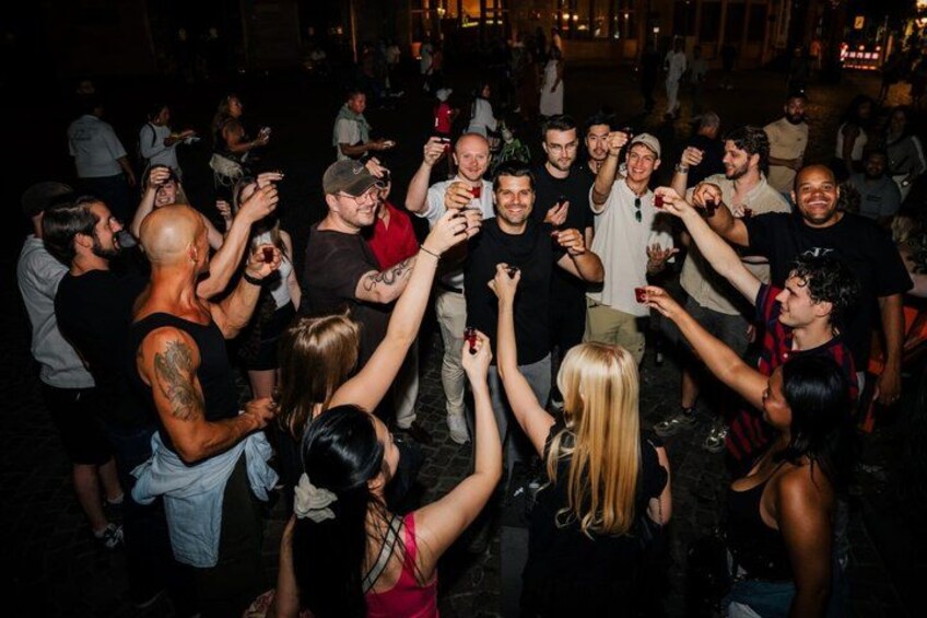 Frankfurt Nightlife Tour: 4 Venues, Shots & Club Entry 1
