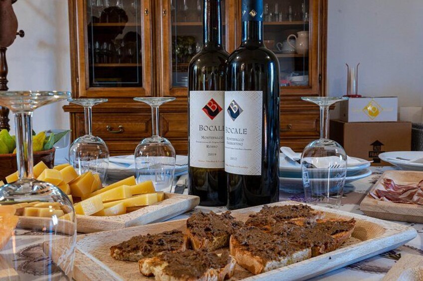 Drinking and Dining: Visit the Vineyard and Cellar with Private Tasting 5