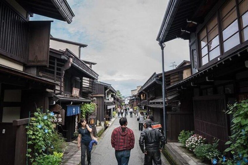  Takayama, Shirakawago & Kanazawa 3 - Day Tour