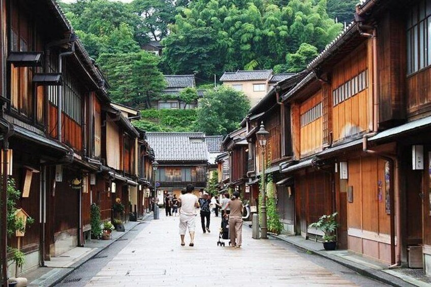  Takayama, Shirakawago & Kanazawa 3 - Day Tour