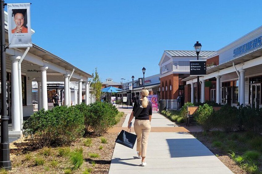 Leesburg Premium Outlets Shopping Tour 3
