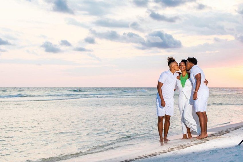 Private Vacation Photoshoot with Photographer in Virginia Beach 4