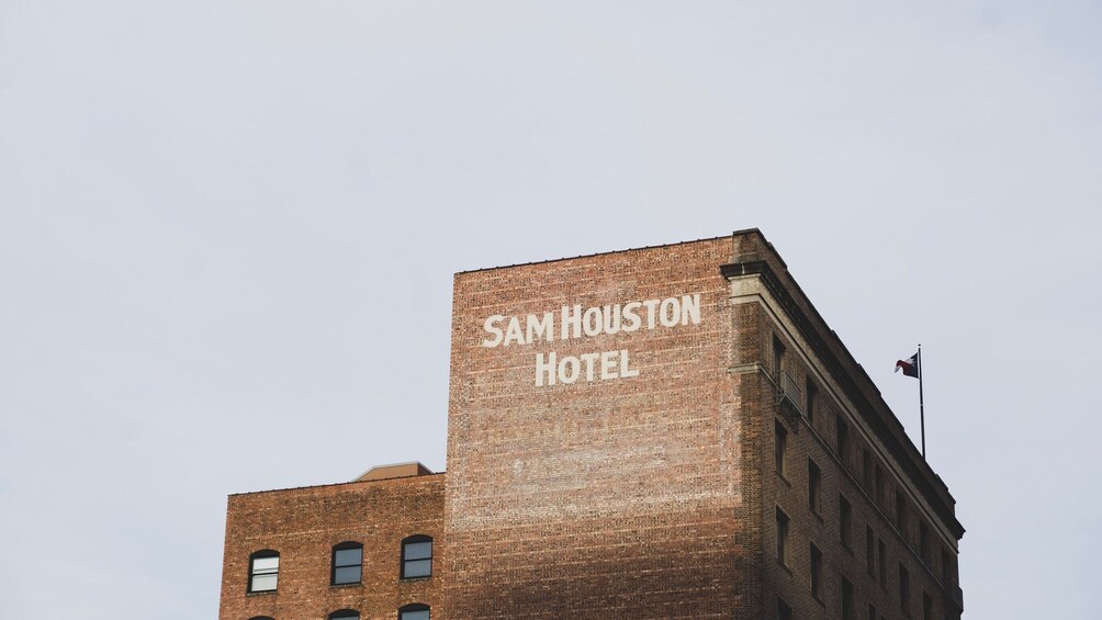 Downtown Houston Must-See Landmarks with Self-Guided Audio Tour