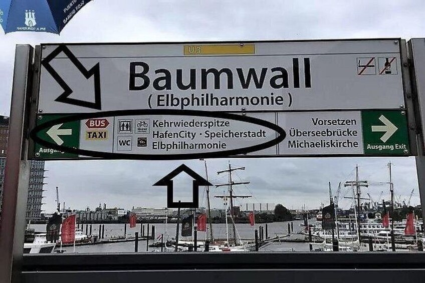 Meeting Point "Baumwall"
under the subway station 4