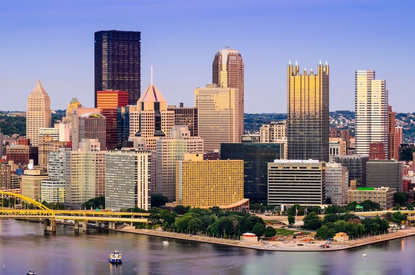 Downtown Pittsburgh Culture and History with Self-Guided Audio Tour