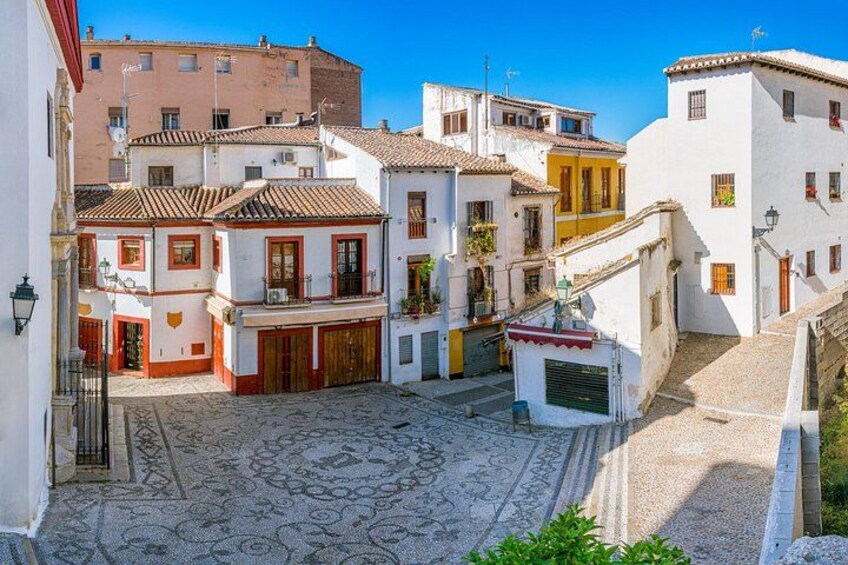 Two-Hour Walking Tour Visiting Albaicín and Sacromonte 4