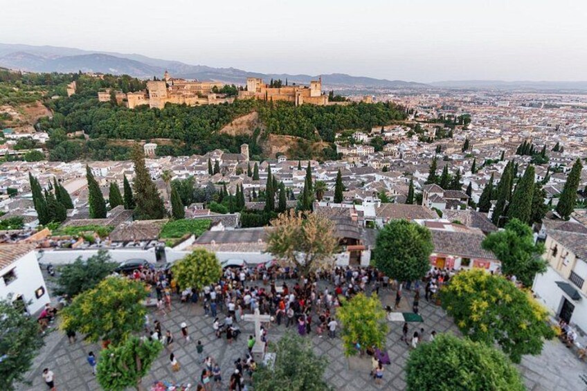 Two-Hour Walking Tour Visiting Albaicín and Sacromonte 3