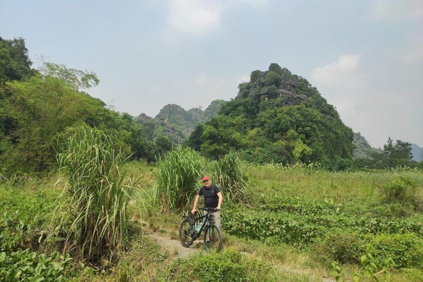 Ninh Binh Full-Day Small Group of 9 Guided Tour from Hanoi 3
