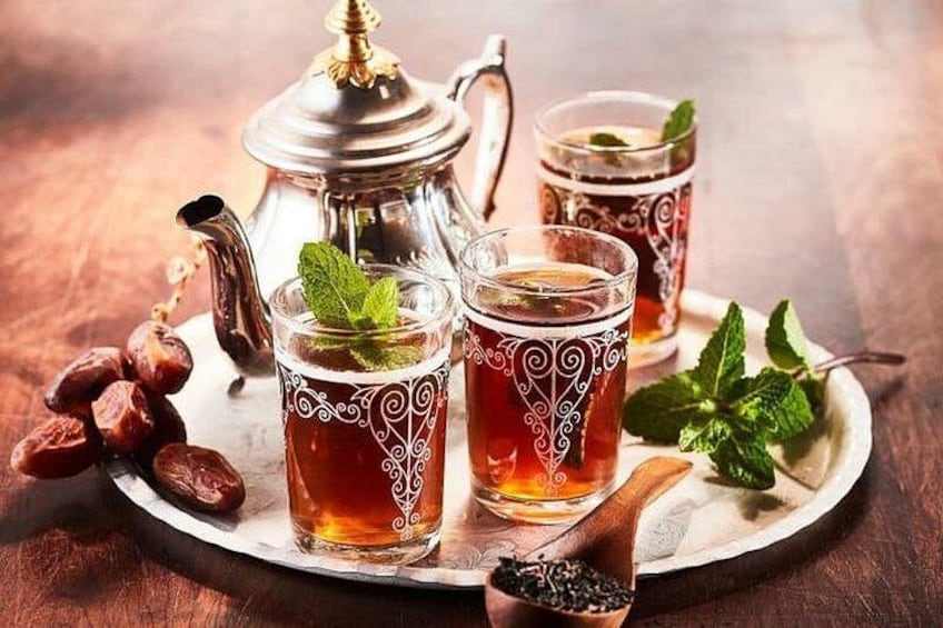 Cook Moroccan Food & Try on Traditional Clothes like a local 2