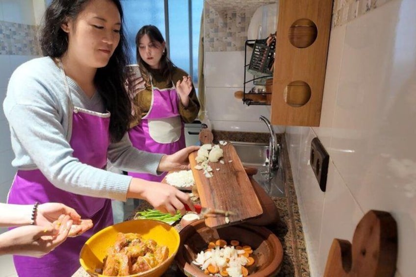 Cook Moroccan Food & Try on Traditional Clothes like a local 4