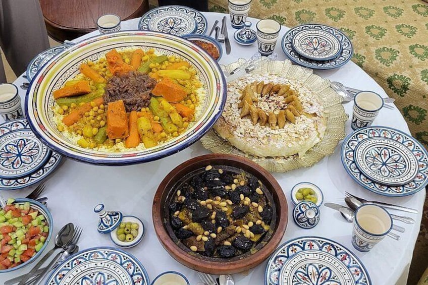 Cook Moroccan Food & Try on Traditional Clothes like a local 4