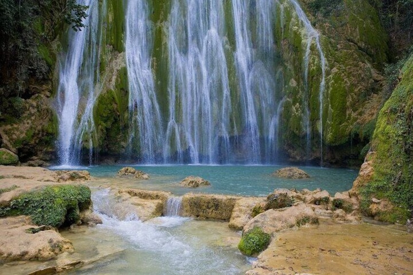 Tour to El Limón waterfall with lunch included from Saman special for cruisers