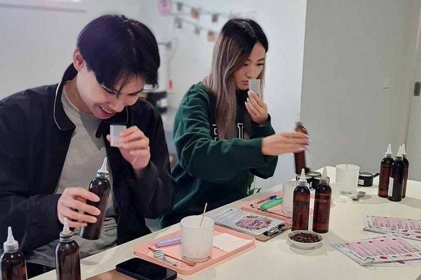 Scent Library 45minutes Candle Making Experience 1