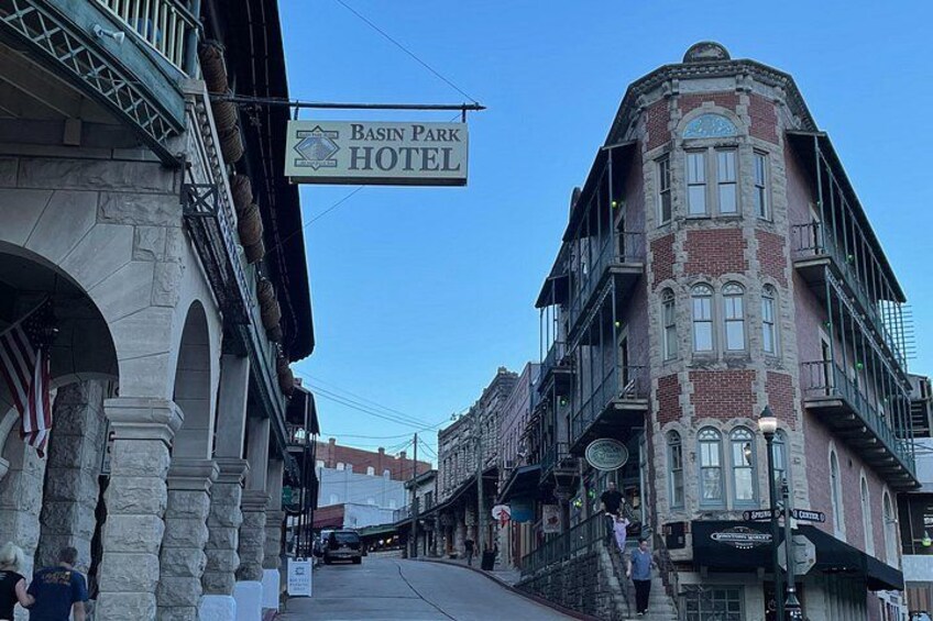 Eureka Rocket: Eureka Springs City Tour by Golf Cart 3
