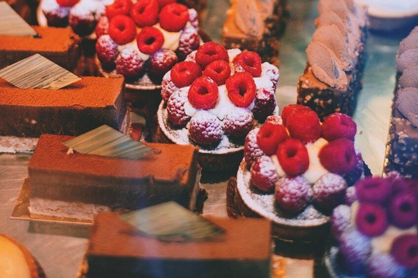 Local Food and History Tour of Bucharest with Local Foodie 2