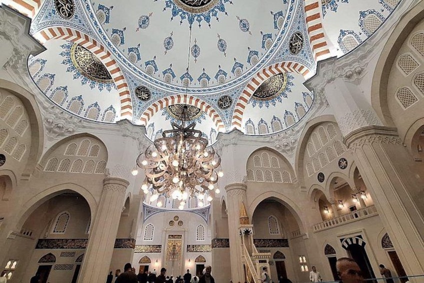 Inside the Namazgah Mosque 3