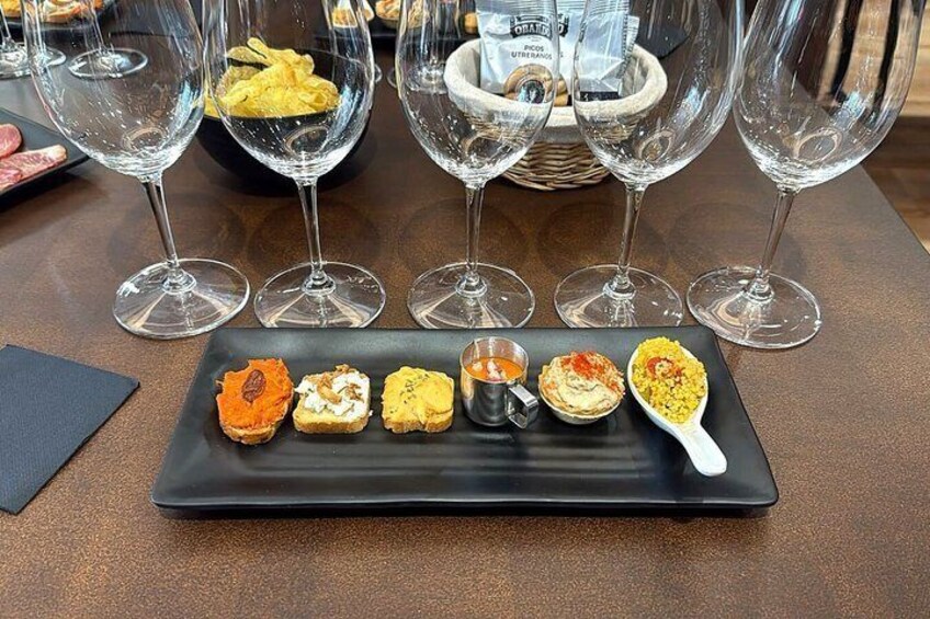 Malaga Organic Vineyard & Winery: 6 Wines, 2 Oils & Transfer 4