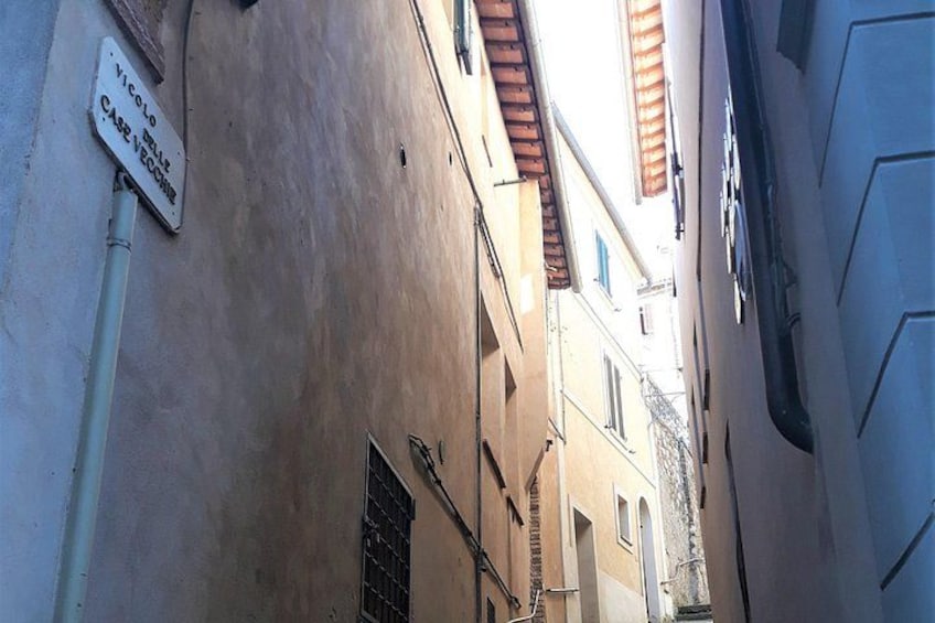 2 hours - Private Walking Tour in Montepulciano 4