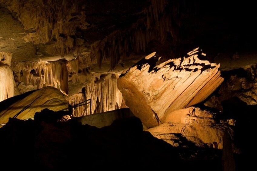 Explore Al Hoota Cave, Misfat Al Abriyeen and Bait Al Safa | 4 Hours Trip 3