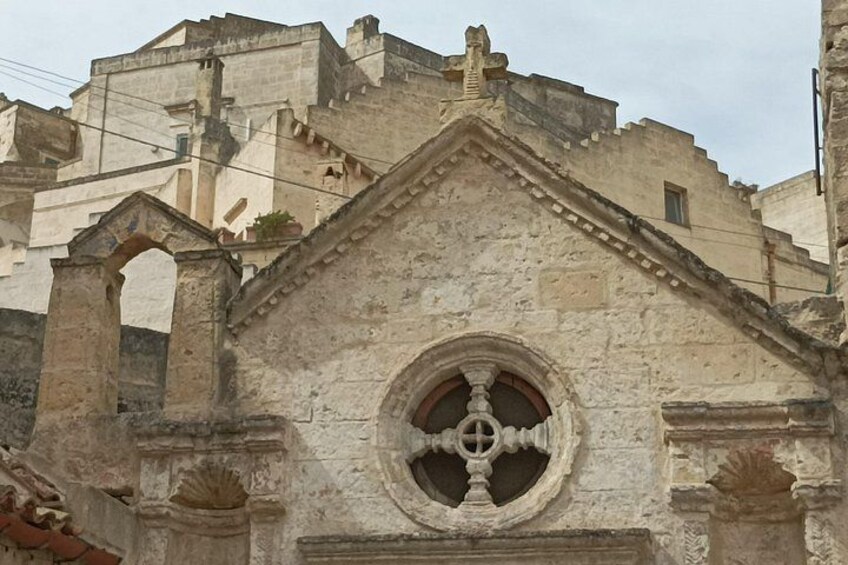 Guided Tour to the Sassi of Matera in Spanish 1
