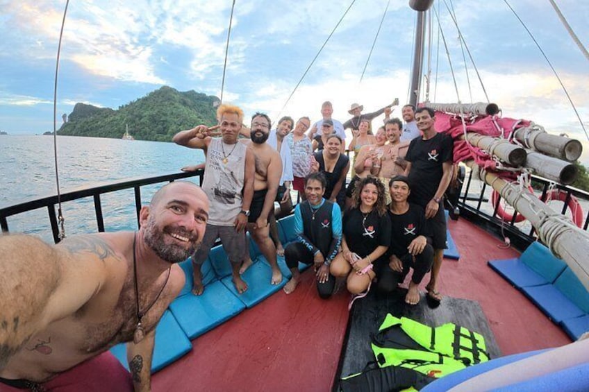 Krabi 4 Island Morning Cruise with Snorkeling & Gourmet Breakfast 5