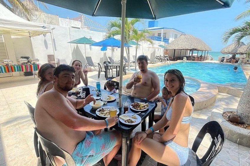 Sergio´s Beach House Buffet and Drinks 2