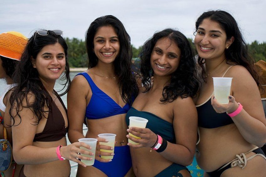 Punta Cana Booze Cruise with Snorkeling, Sand Bar, and Transfers 4