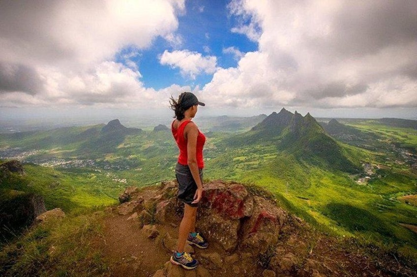 Hiking Le Pouce Mountain: Full-day with Lunch and Transfer 1