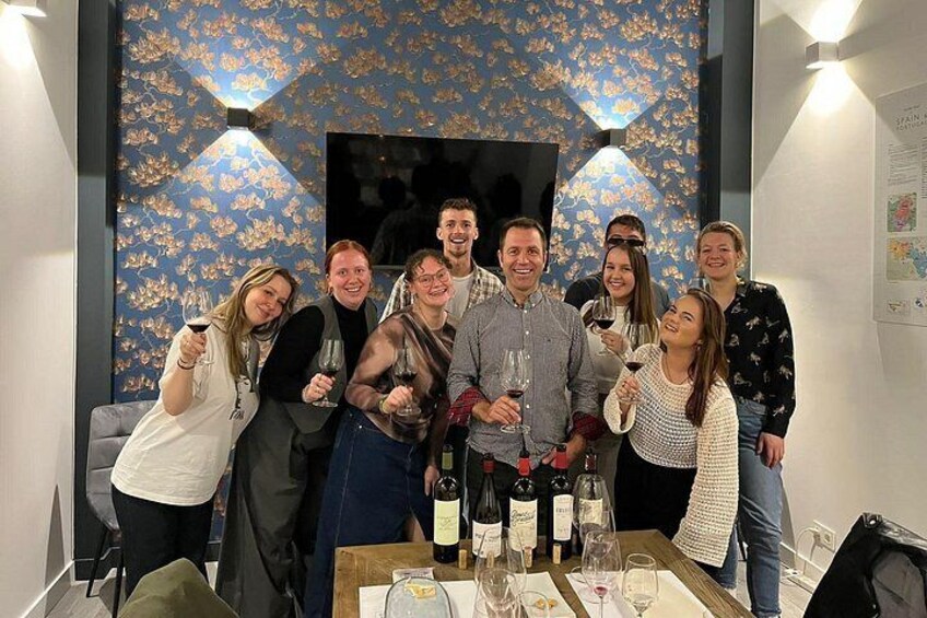 Rioja & Txakoli Wine Tasting in Bilbao with a Local Sommelier 2